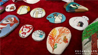 藝術(shù)與市場的交融 藝術(shù)學(xué)院裝飾畫教學(xué)成果展暨工藝品展銷會(huì)紀(jì)實(shí)